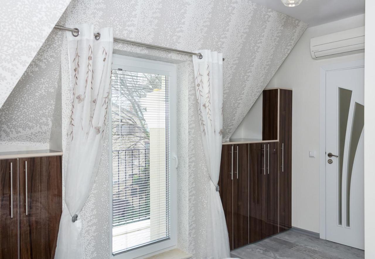 Acrylic & Pastel Apartments Варна Экстерьер фото