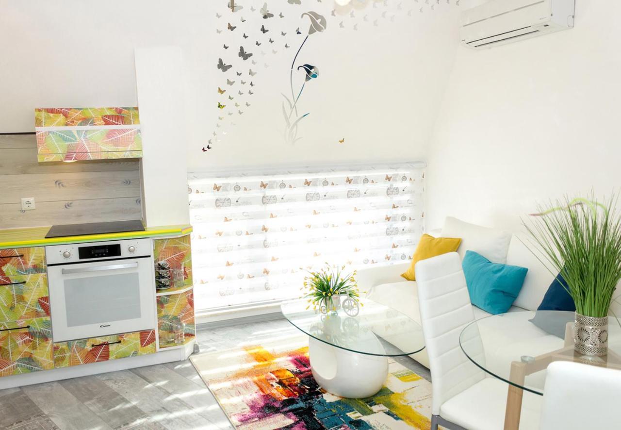 Acrylic & Pastel Apartments Варна Экстерьер фото