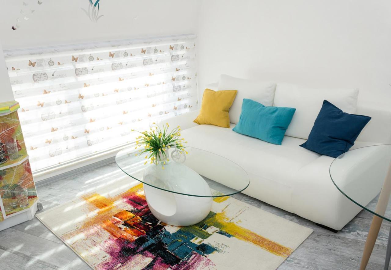 Acrylic & Pastel Apartments Варна Экстерьер фото